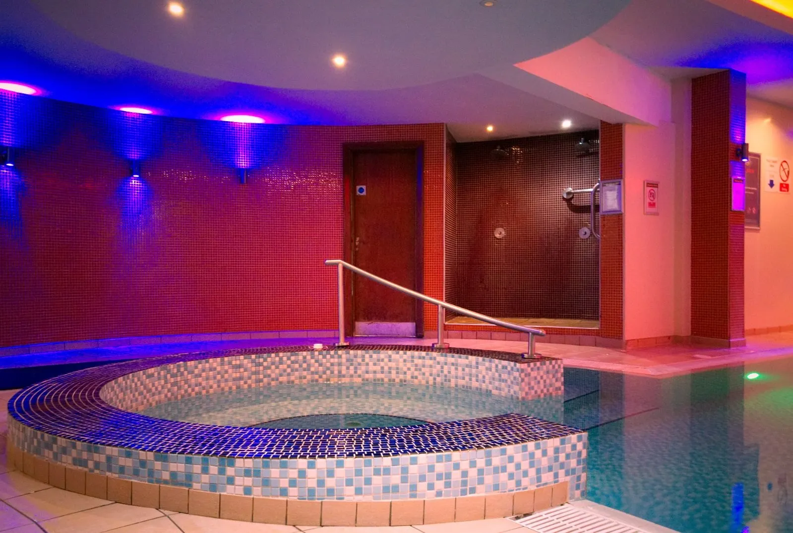 The hot tub at Gold's Gym Hanwell